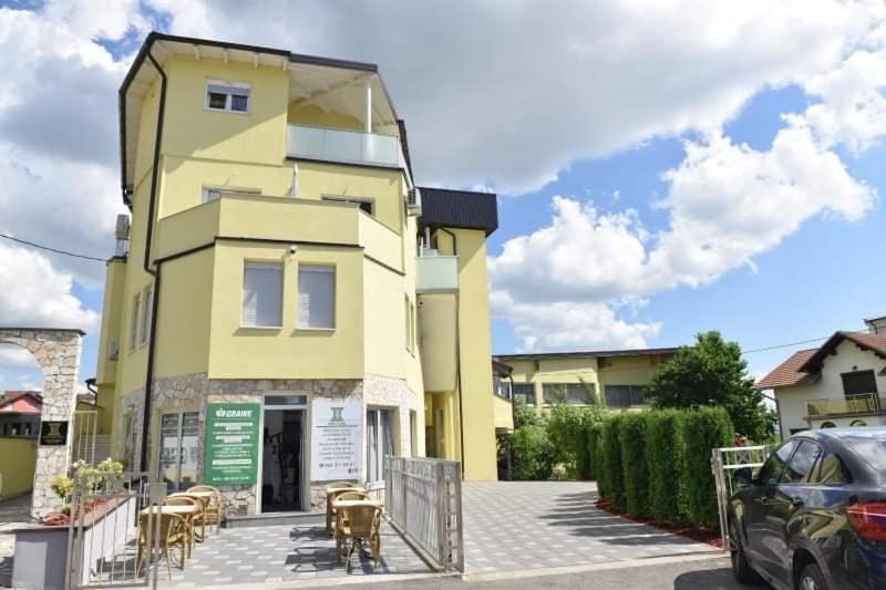 Gold Apartmani Kozarac Экстерьер фото